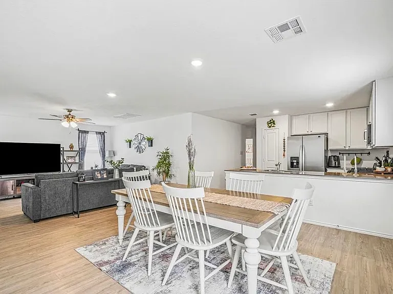 5322 Hornbeck Hts — Photo 4