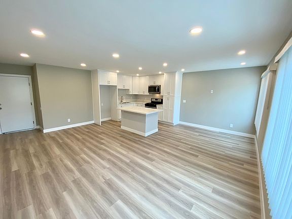 3rd image of 7741 Romaine St APT 5