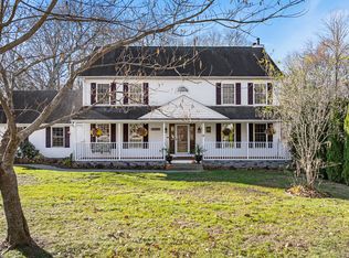 6 Wolf Ridge Gap, Ledyard, CT 06339