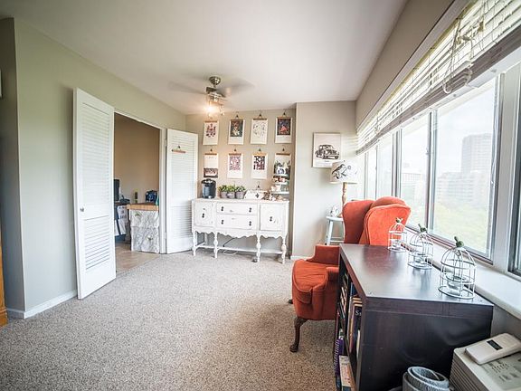 3rd image of 4821 Roanoke Pkwy APT 603