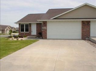 6143 Seven Springs Dr, Asbury, IA 52002