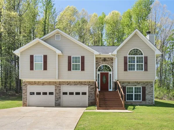 10 Indian Hills Dr, Rydal, GA 30171