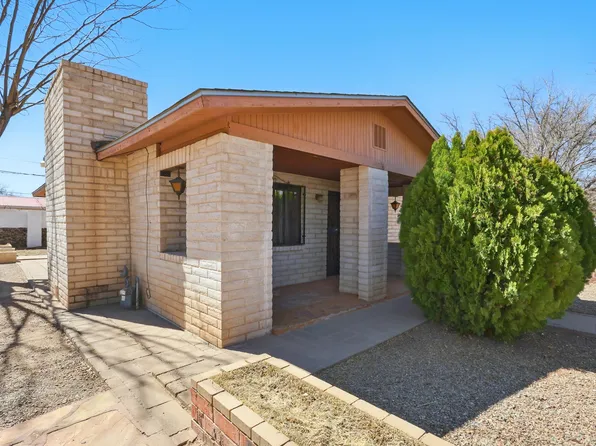 316 Camino Seis SW, Albuquerque, NM 87105