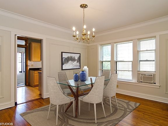 4th image of 1459 W Farragut Ave #1E