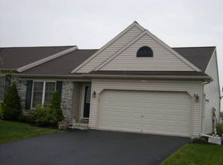 5083 Field View Dr, Mount Joy, PA 17552