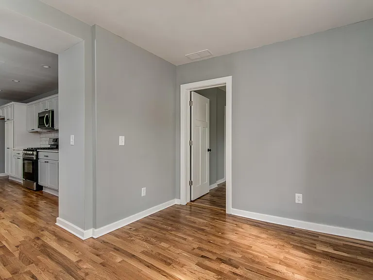 4139 Lloyd St — Photo 16