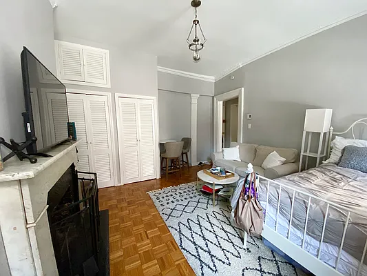 Rented by Compass | media 2