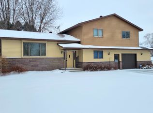 17473 Fairway Cir, Cold Spring, MN 56320