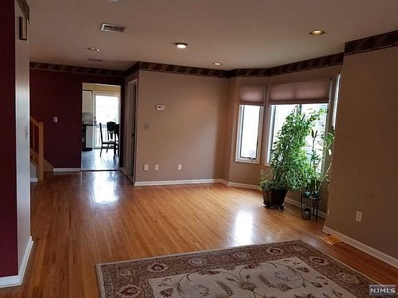 5th image of 499B Catherine St #499B