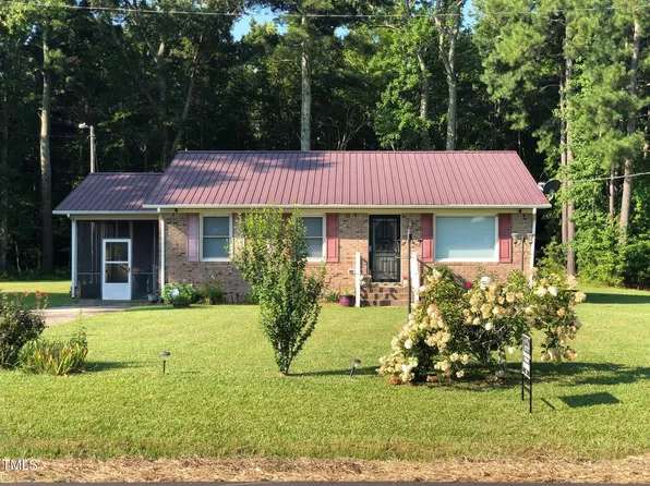 302 Jamestown Rd #1502, Windsor, NC 27983