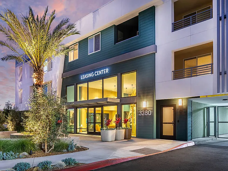 Bowen Apartments — Photo 35