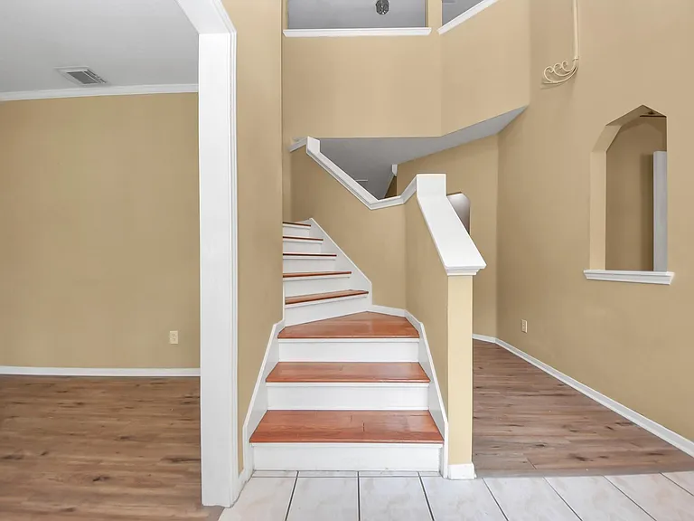 23003 Governorshire Dr — Photo 14