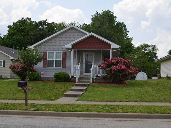 3rd image of 1821 Shadewood Ave