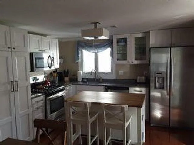 2 bed, 1.0 bath, 900 sqft, $2,500 — Photo 3