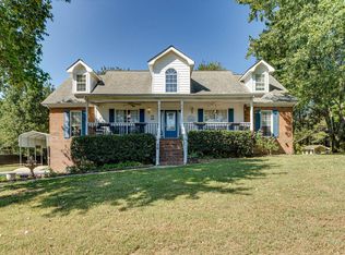 191 Haleys Cove Dr, Chickamauga, GA 30707