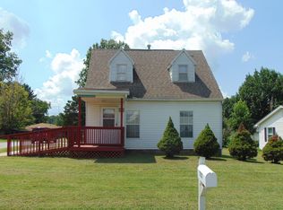 1221 S 16th St, Herrin, IL 62948