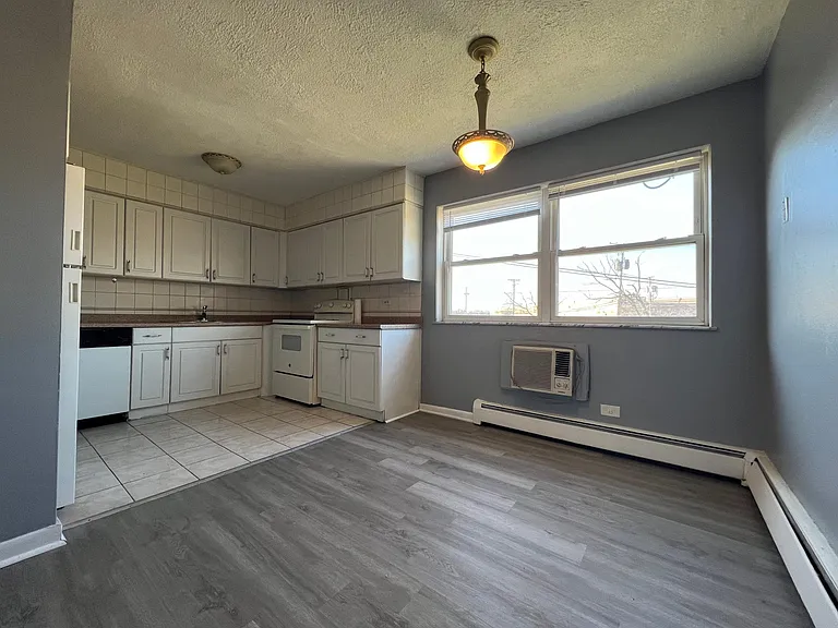 568 Pershing Ave #C — Photo 7