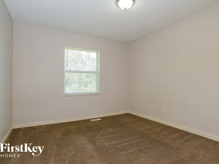 4310 Ditzler Ave — Photo 11