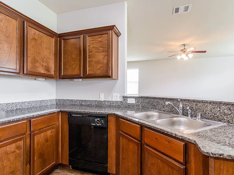23630 Maple View Dr — Photo 6