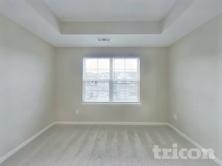 704 Finse Dr — Photo 6