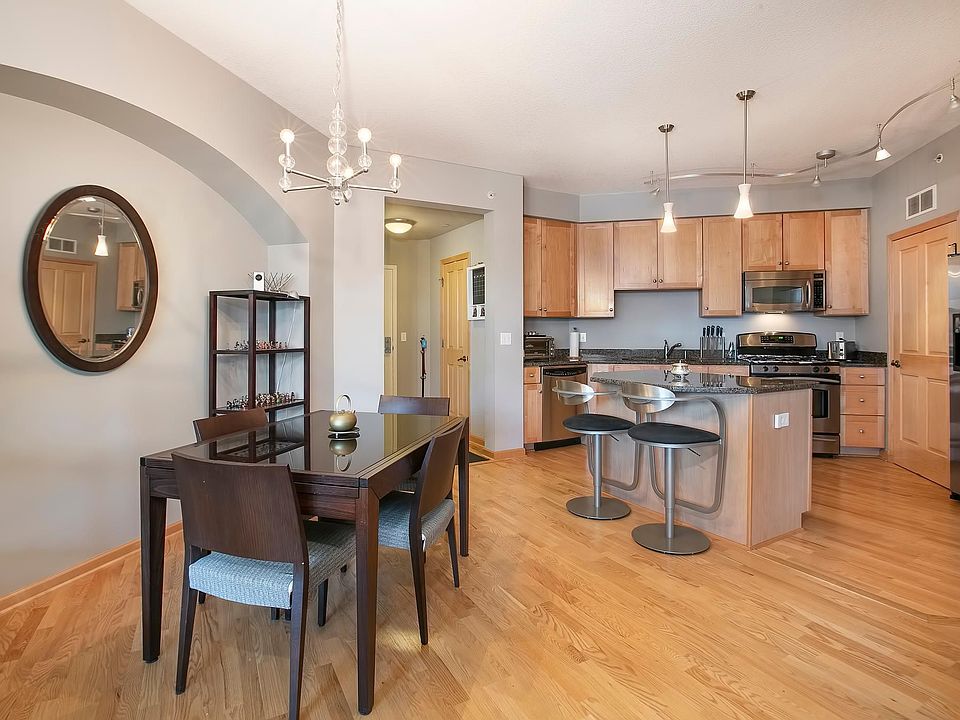 1st image of 500 Grant St E #1608