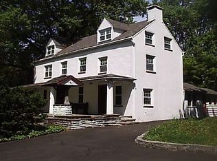 4100 Thistlewood Rd, Hatboro, PA 19040