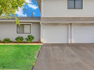 743 Edgelake Point, Schaumburg, IL 60194