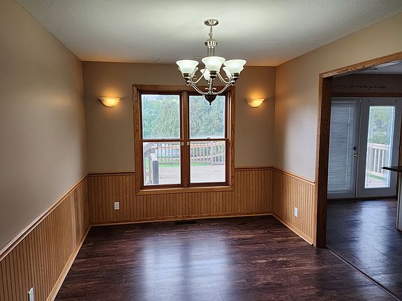 5th image of 1347 Plum Creek Dr