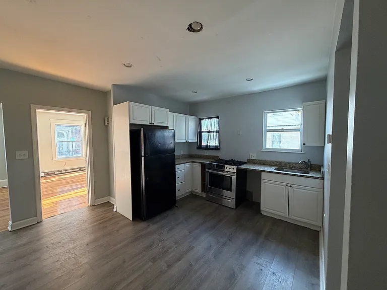 1038 Main St #1-L — Photo 1