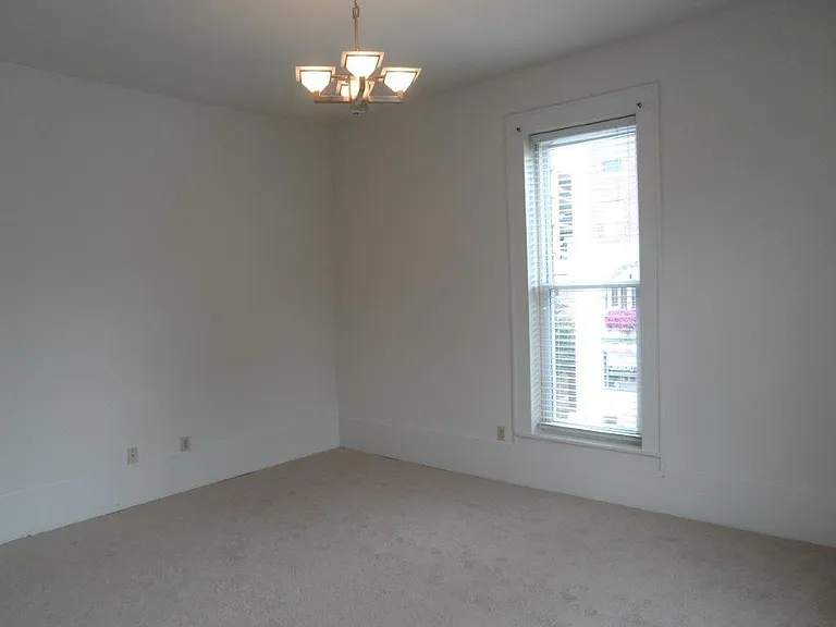 129 N College Ave — Photo 11