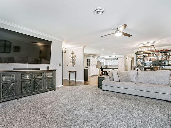 4th image of 801 Arrah Ave