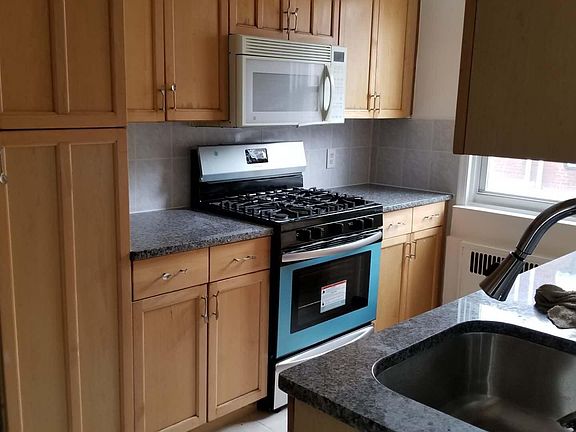 5th image of 4407 Bleigh Ave