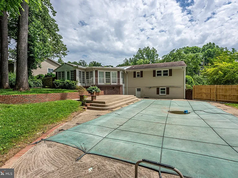 6438 Woodville Dr — Photo 26