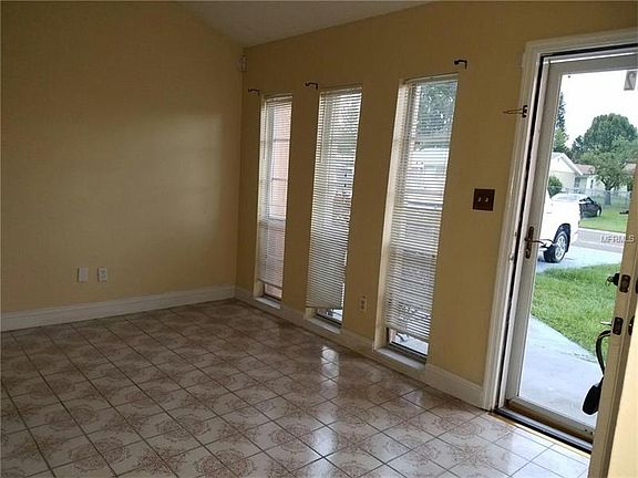 3rd image of 372 La Paz Dr