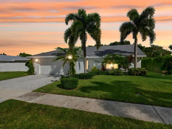 2242 Gabriel Lane, West Palm Beach, FL 33406