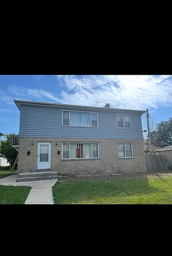 9717 W Capitol Dr Photo 1