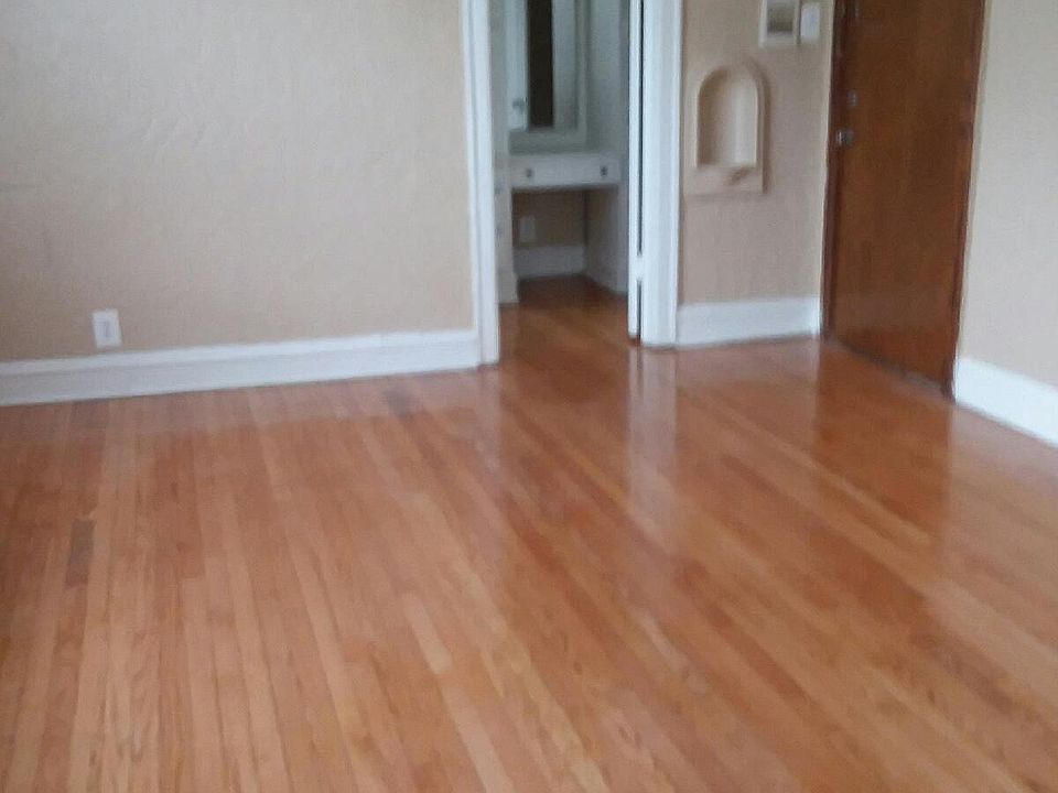 1st image of 1121 E 82nd St APT 305