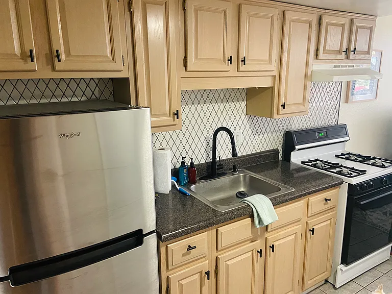 410 W 7th St #230 — Photo 12