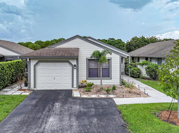 2514 Bedford Mews Dr, Wellington, FL 33414