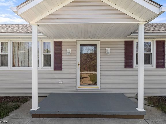 4th image of 61060 Webb Heights Rd