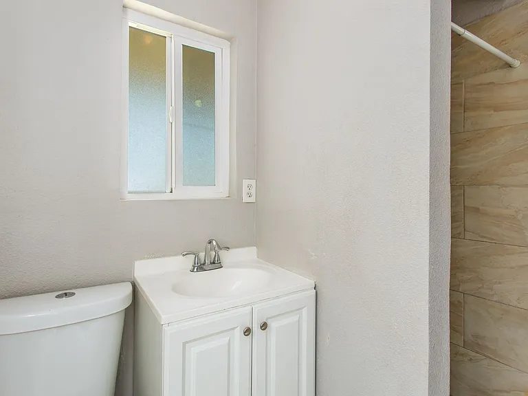 14993 Yucca Ave — Photo 14