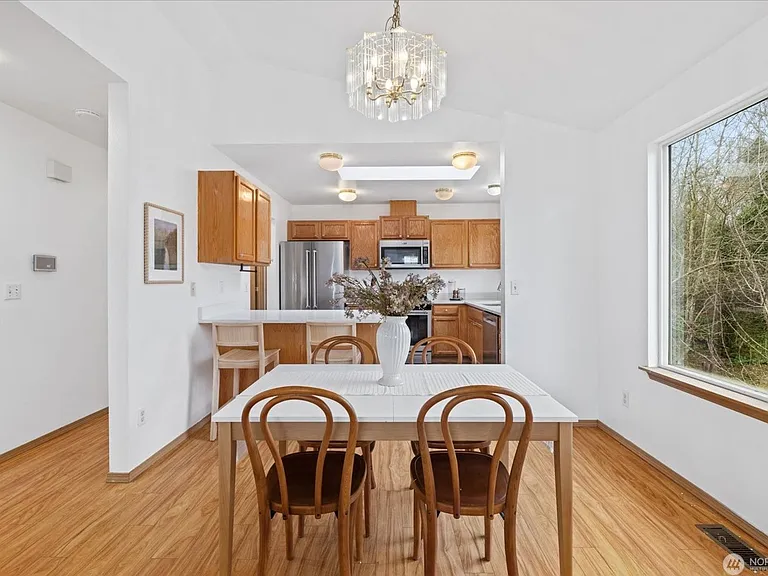 3001 S Charlestown St — Photo 8