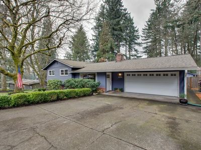 16909 SW Tracy Ave, Lake Oswego, OR, 97035