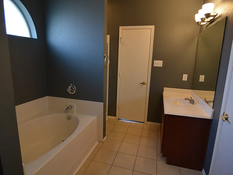 10509 Dry Valley Ct — Photo 15