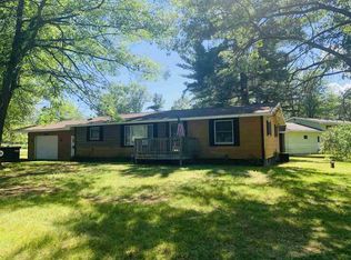 5719 Pine 25 St, Gladstone, MI 49837