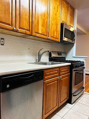 Rented by Prime Realty | media 2