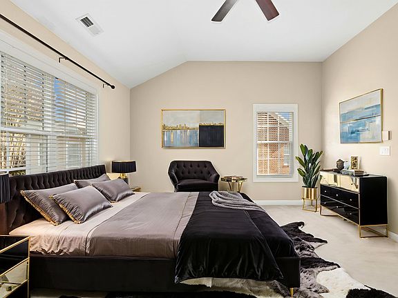 4th image of 309 Bridgegate Dr