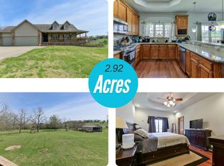 6001 Hunters Glen Rd, Seligman, MO 65745