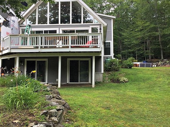 Deck of living and dining