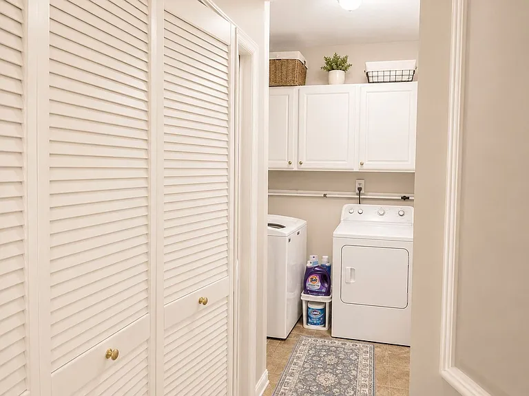 250 The Pines Dr — Photo 19